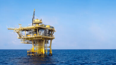 Photo of Cerca de metade da produção de petróleo e gás do Golfo do México dos EUA é desativada antes do furacão Zeta