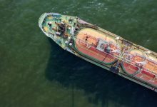 Photo of Manutenção do bloqueio no Estreito de Ormuz frustra expectativas de retomada logística